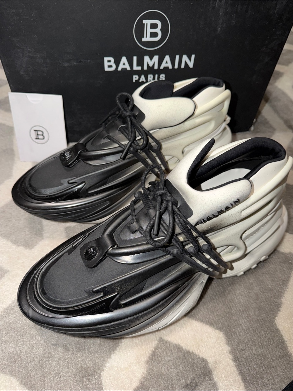Balmain Unicorn Men’s Sz 44 (US 11) Sneakers w/box
